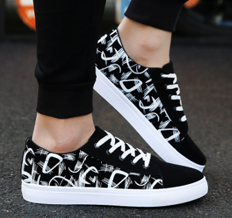 Sneakers - Pour Homme -  Couleurs Noir et blanche